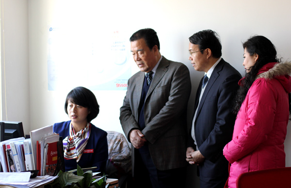 张文范会长一行到华夏中青参观总部考察指导工作