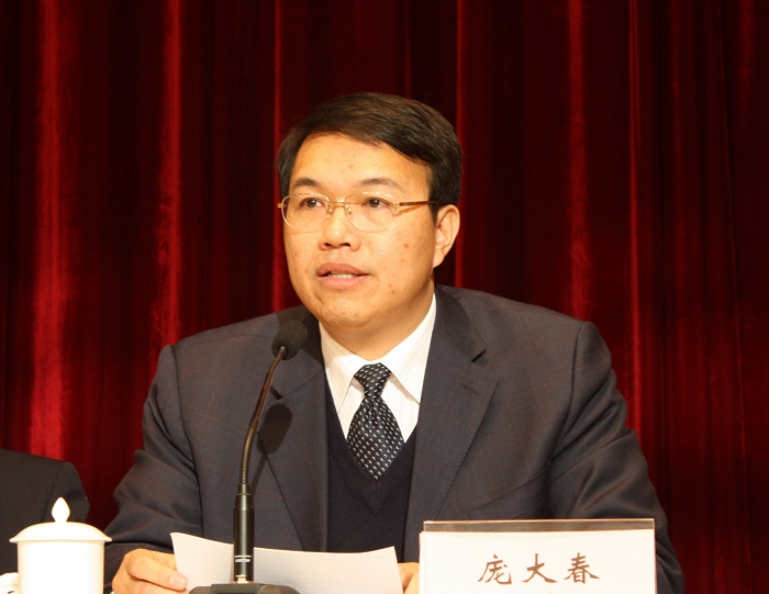 西部高级职业培训学院院长、工学扶贫行动领导小组执行组长庞大春